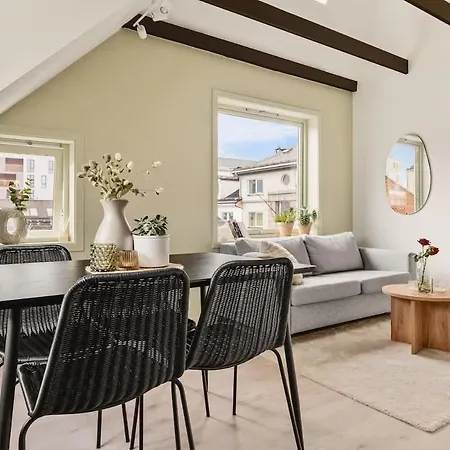Dinbnb Appartments L Traditional Bergenshouse I Charming I Familiy Apartment *