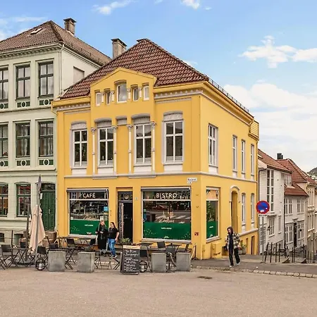 Dinbnb Appartments L Traditional Bergenshouse I Charming I Familiy Apartment *